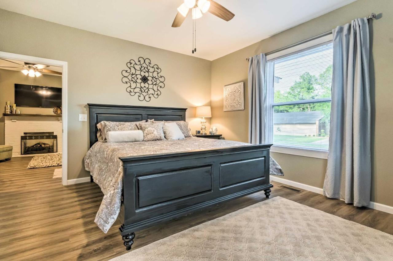 Remodeled Downtown Hot Springs Home With Porch Exterior photo